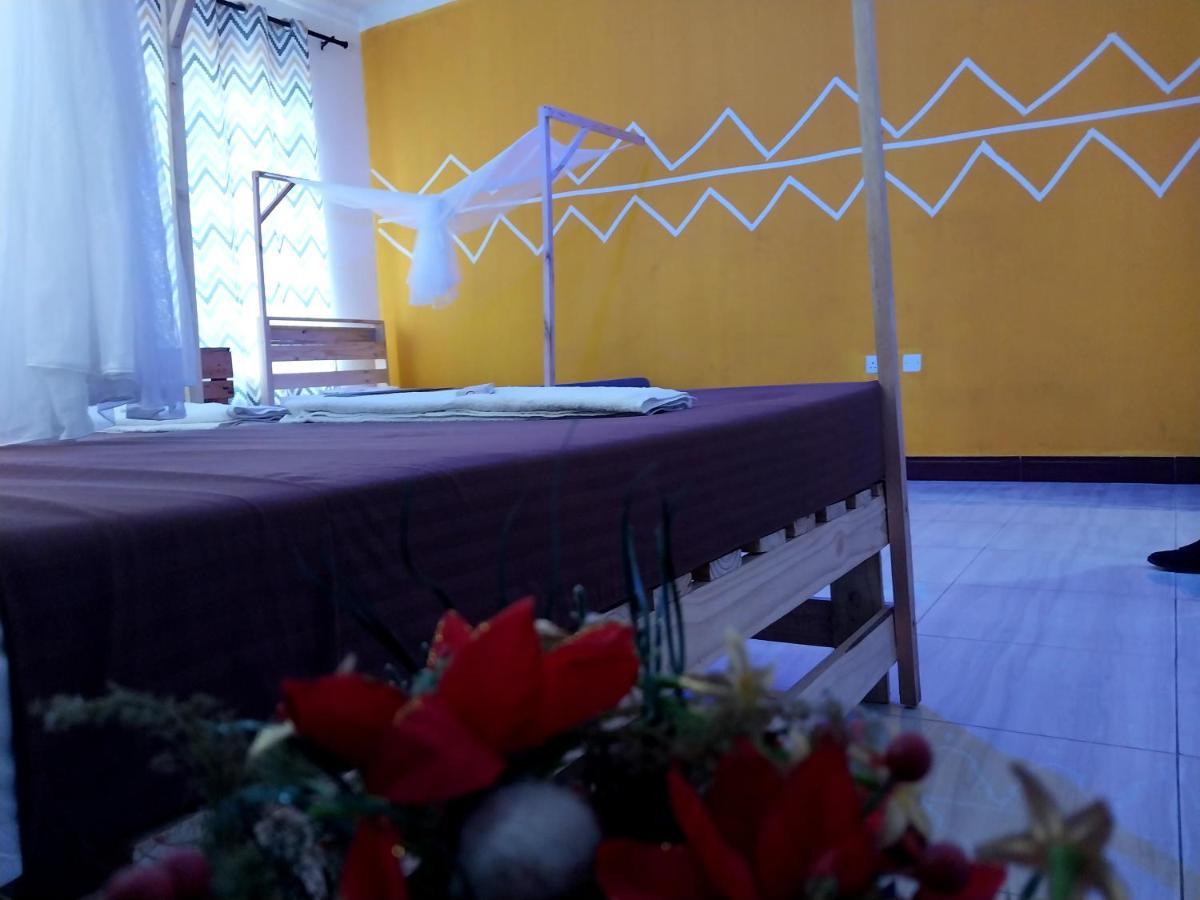 L&J Modern Backpackers Kigamboni Beach House Bed & Breakfast Dar es Salaam Exterior foto